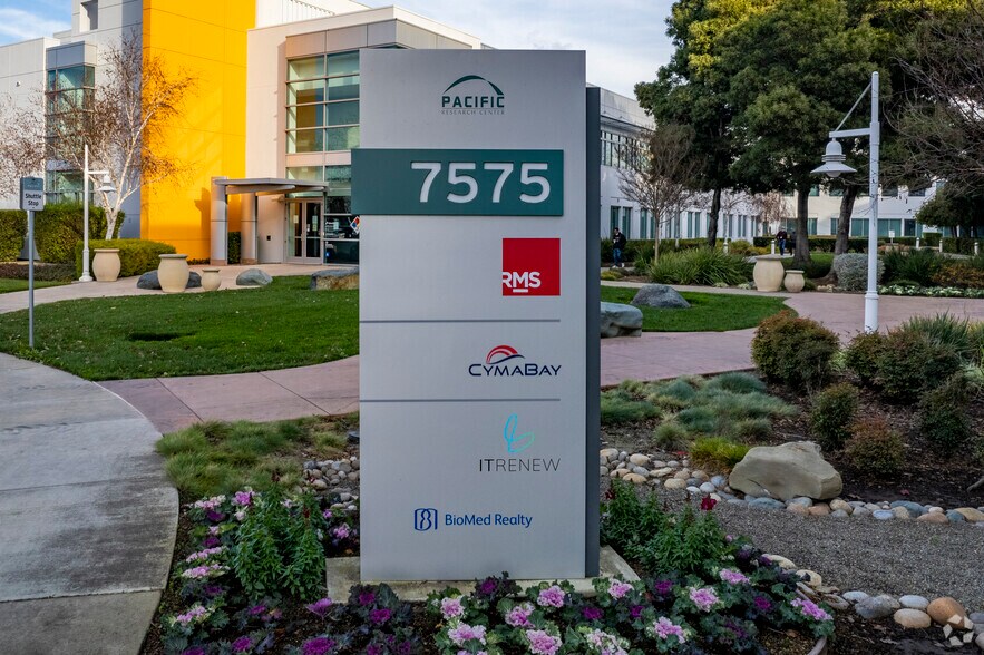 More Photos Of 7575 Gateway Blvd, Newark Research And Development For Lease