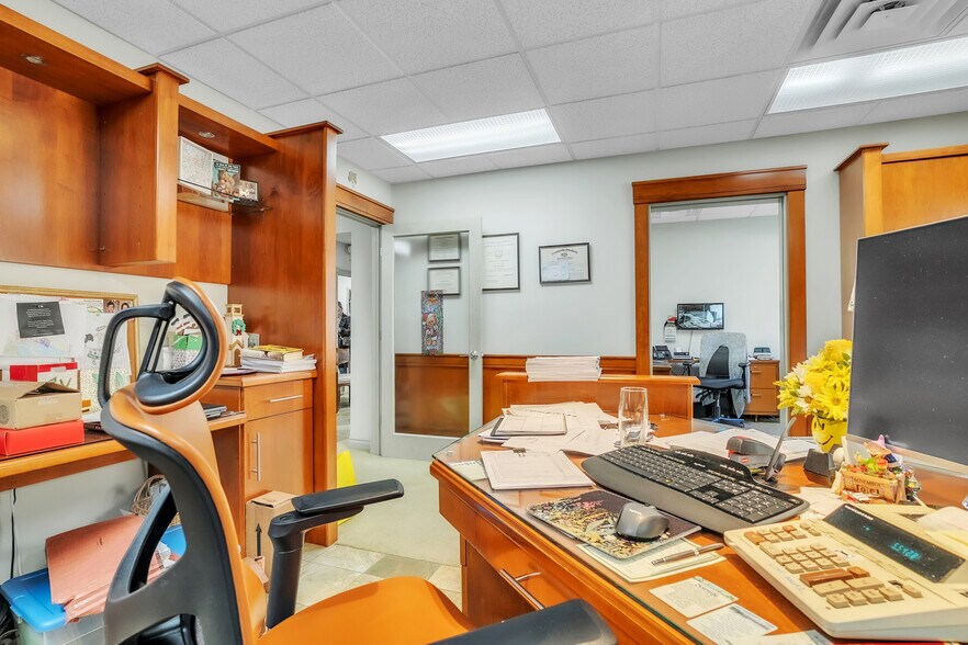 More Photos Of 1450 Pa-51, Clairton Office For Sale