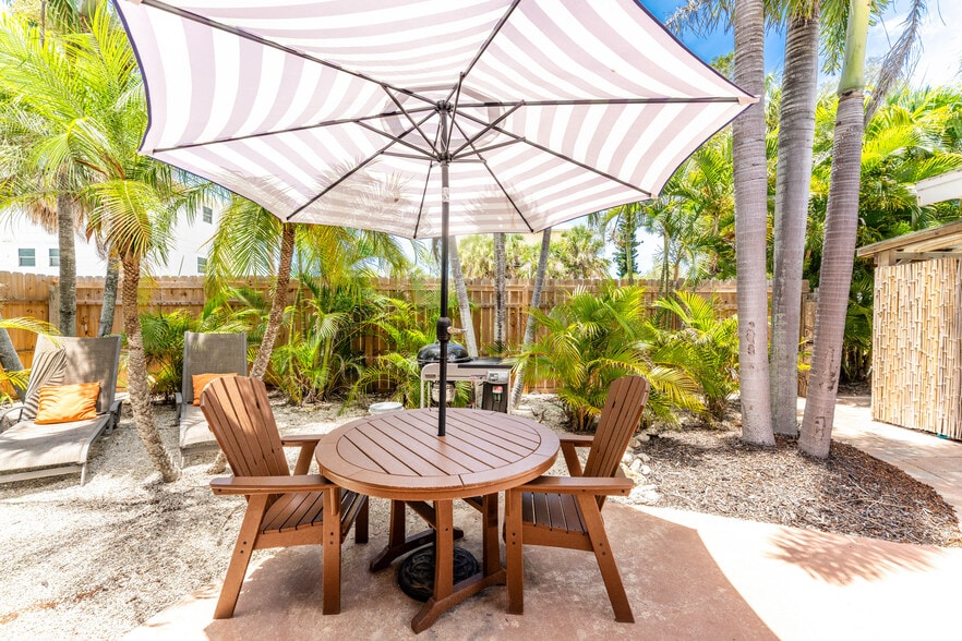 More Photos Of 1130 Gulf Blvd, Englewood Apartments For Sale