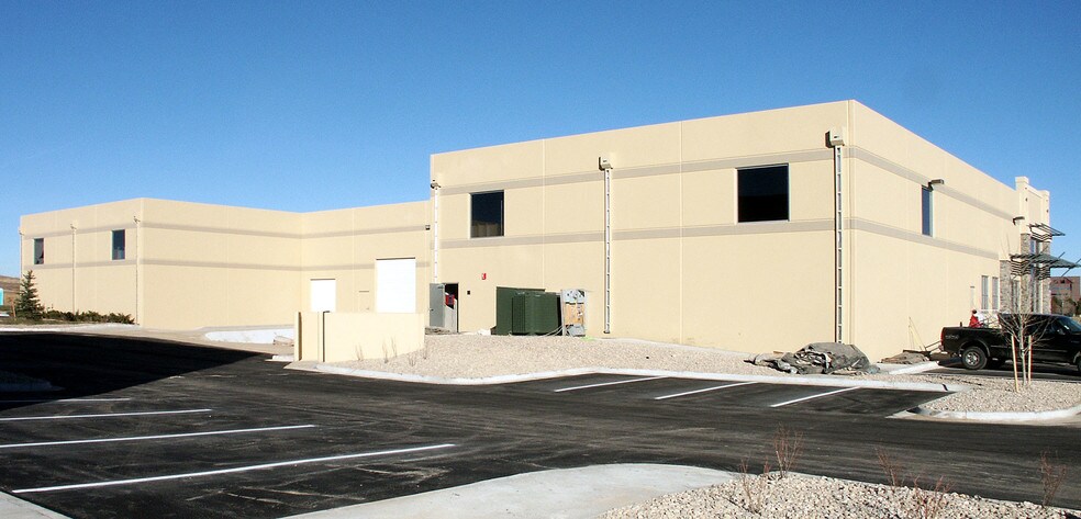 More Photos Of 7790 S Wheeling Ct, Englewood Warehouse For Lease