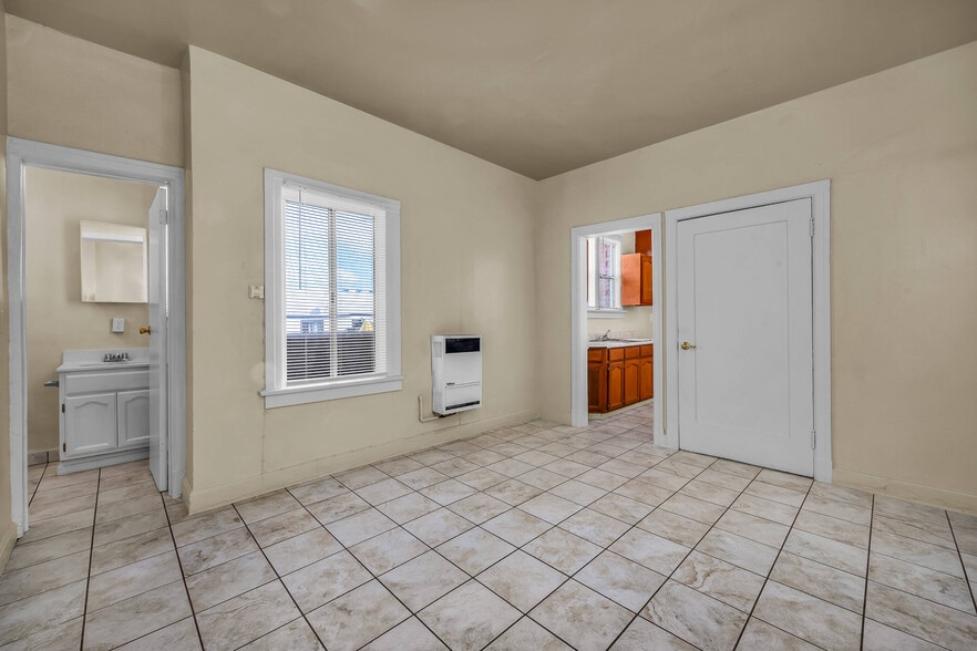 More Photos Of 5734 Broadway, Los Angeles Storefront Retail Residential For Sale