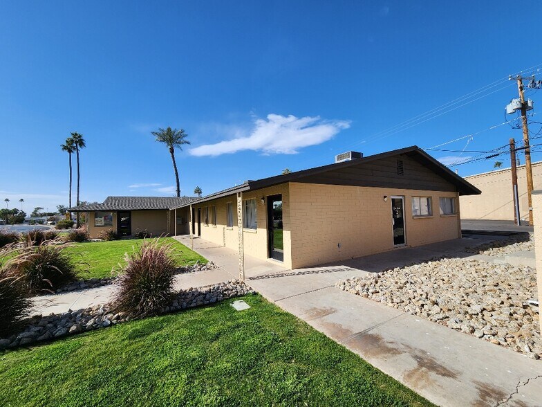 More Photos Of 10820 W Oakmont Dr, Sun City Office For Lease