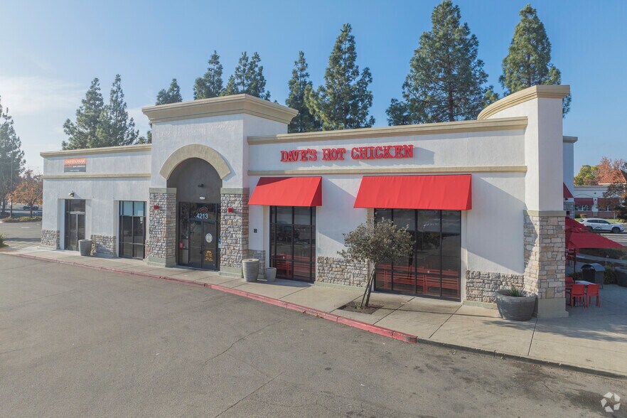 Primary Photo Of 4213 1st St, Livermore Bank For Lease