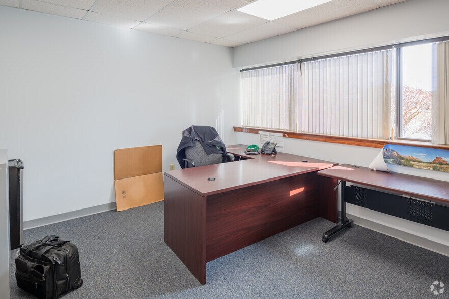 More Photos Of 2 Corporate Pl, Middletown Office For Lease