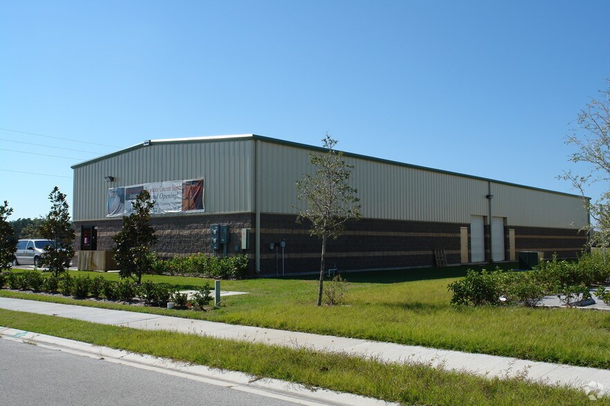 More Photos Of 2337-2341 72nd Dr E, Sarasota Warehouse For Lease