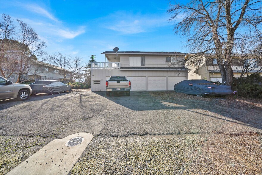 More Photos Of 1091 Del Sol Pl, Redding Apartments For Sale