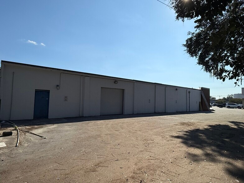 More Photos Of 5640 Rivers Ave, North Charleston General Retail For Lease