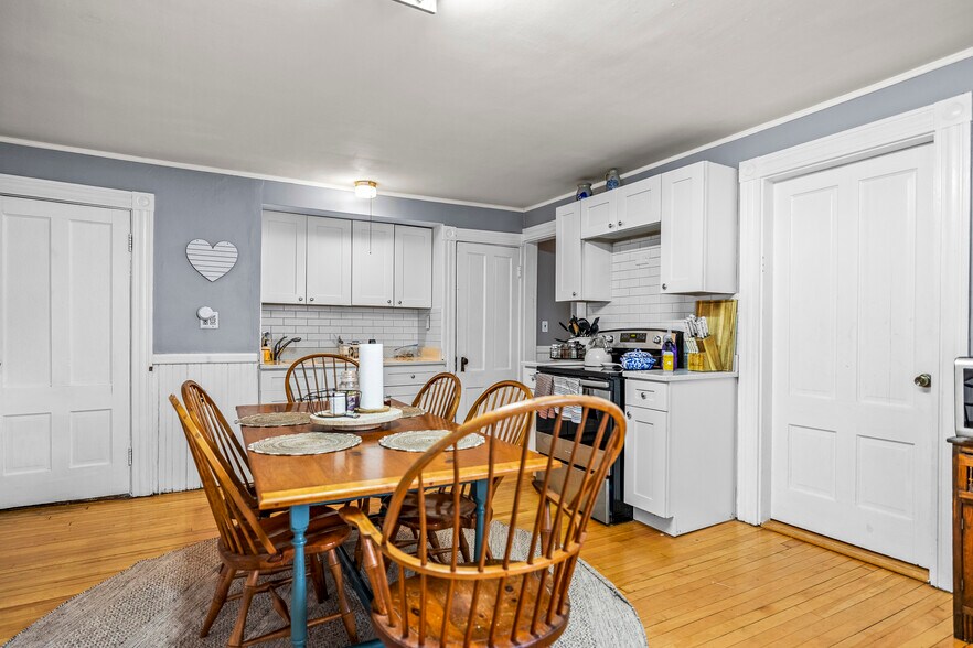 More Photos Of 455 Main St, South Berwick Apartments For Sale