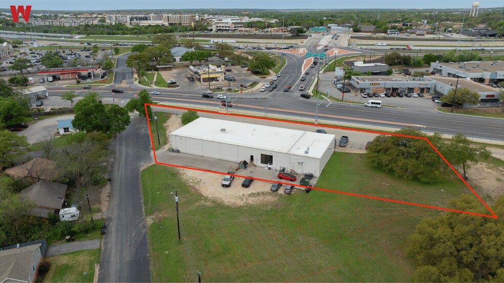 More Photos Of 901-905 N Austin Ave, Georgetown Storefront For Lease