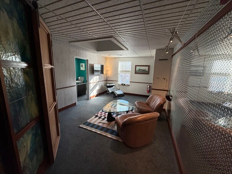 More Photos Of 20-22 Regency Plz, Glen, Glen Mills Office For Sale