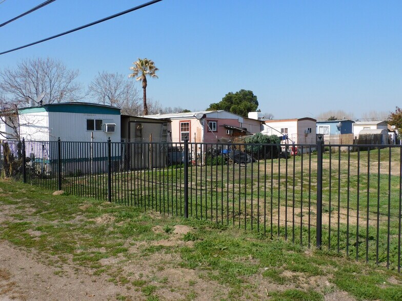 More Photos Of 815-849 S Indiana St, Porterville Manufactured Housing Mobile Home Park For Sale