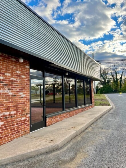 More Photos Of 8457-8459 Fort Smallwood Rd, Pasadena Fast Food For Lease