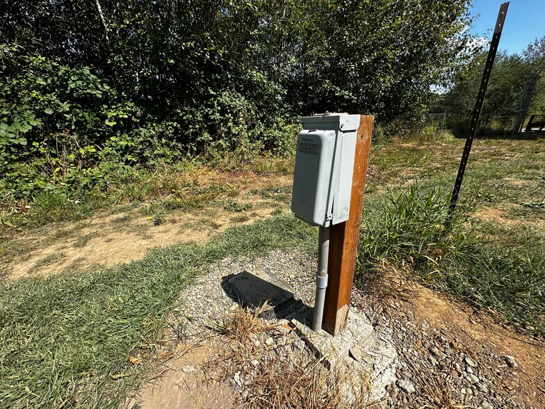 More Photos Of 749 Atlas Rd, Vader Land For Sale