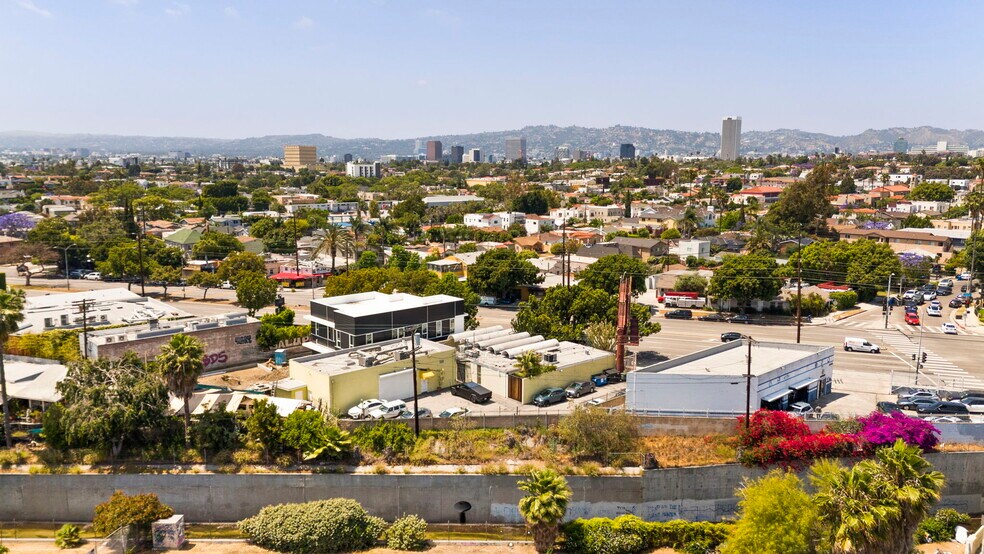 More Photos Of 5200 Venice Blvd, Los Angeles Loft Creative Space For Sale