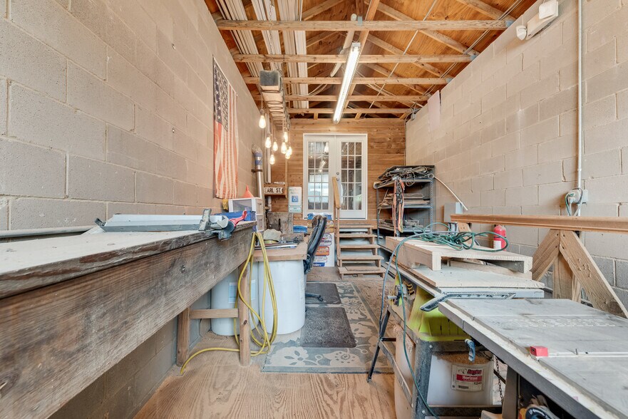 More Photos Of 1704 Teasley Ln, Denton Specialty For Sale