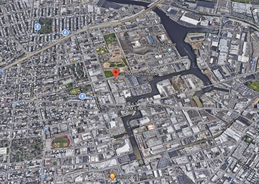 More Photos Of 252 Maspeth Ave, Brooklyn Land For Lease