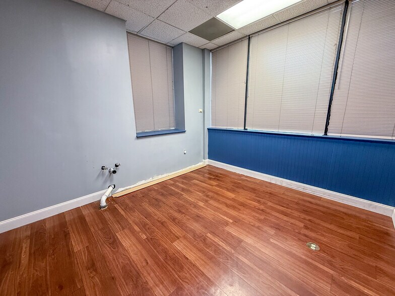 More Photos Of 22335 Exploration Dr, Lexington Park Office For Sale