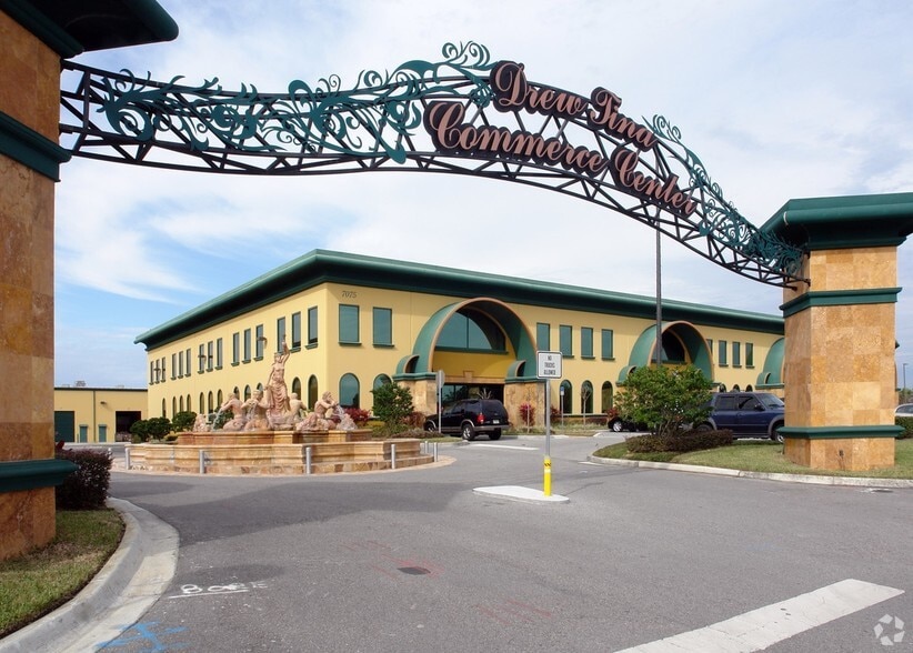 More Photos Of 6881 Kingspointe Pky, Orlando Business Park For Lease