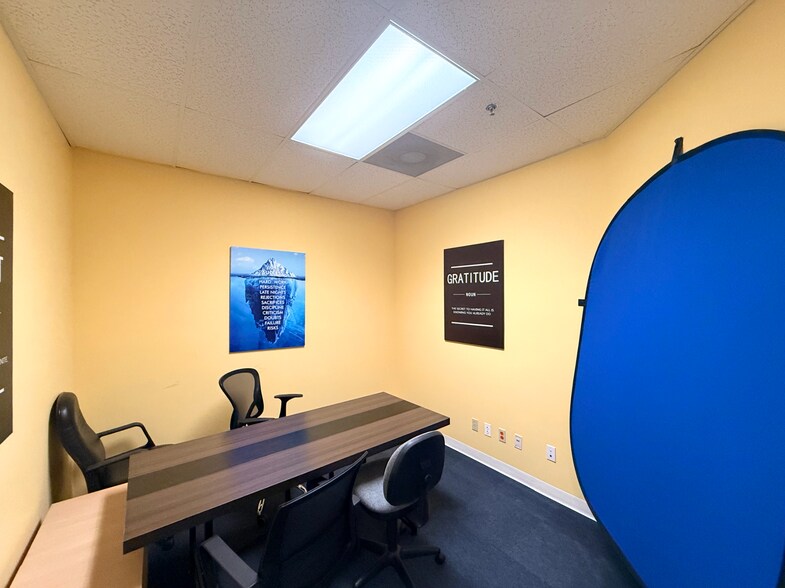 More Photos Of 6027-6127 SE Federal Hwy, Stuart Freestanding For Lease