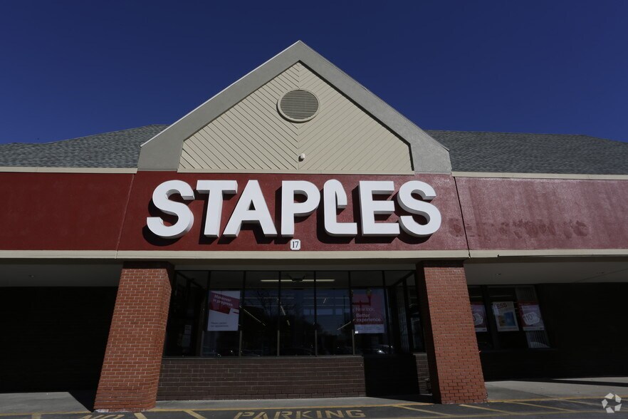 More Photos Of 3-21 Paradise Rd, Salem Unknown For Lease