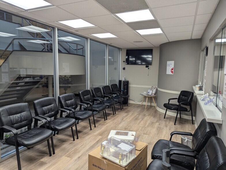 More Photos Of 775 Park Ave, Huntington Medical For Lease