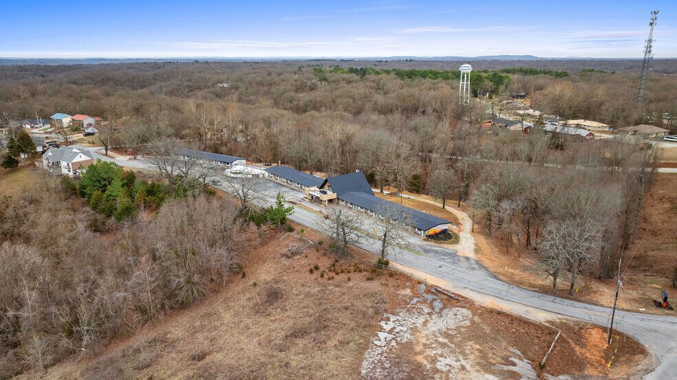 More Photos Of 14733 Dutchmans Dr, Rogers Hotel For Sale