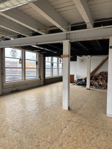 More Photos Of 2362 Russell St, Detroit Storefront Retail Office For Lease