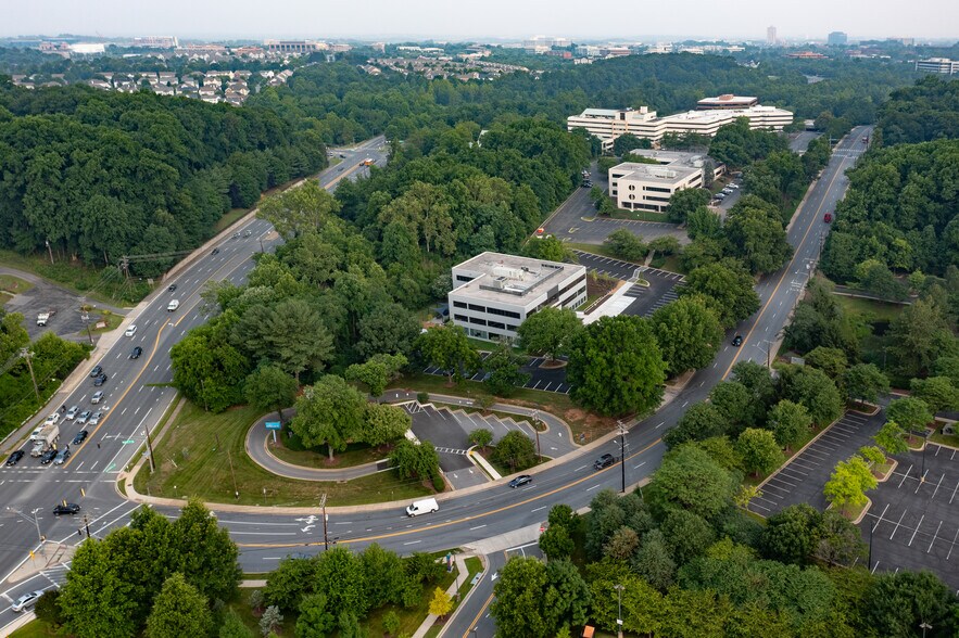 More Photos Of 1450 Research Blvd, Rockville Office For Lease