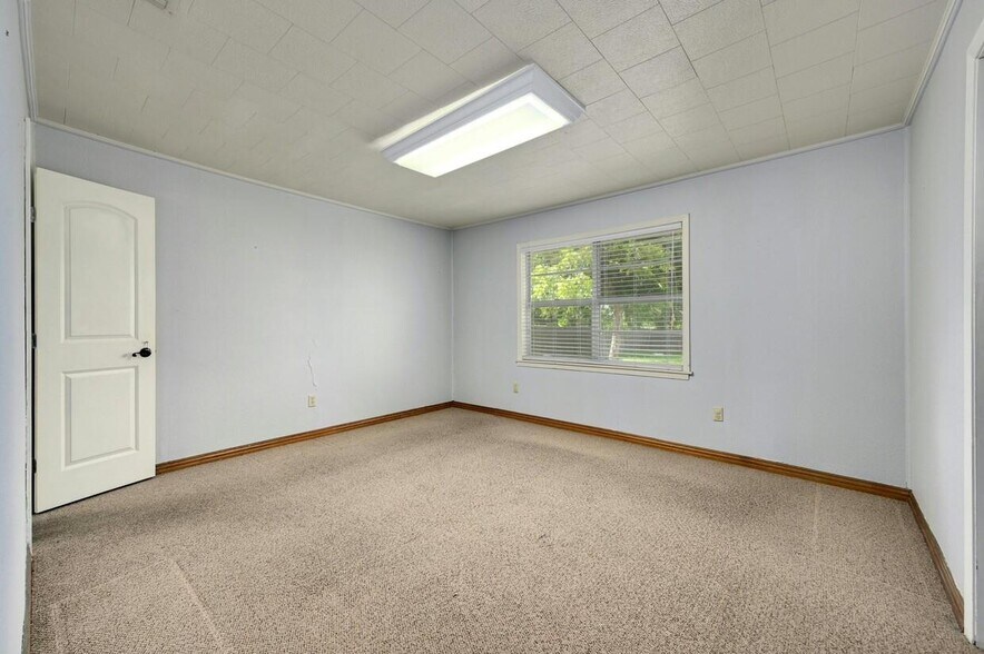 More Photos Of 508 Fm-1460, Georgetown Office For Lease