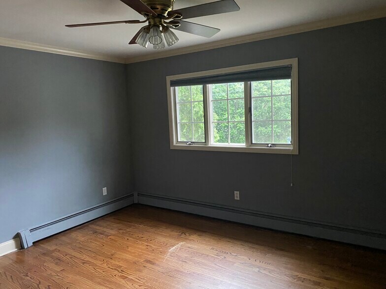 More Photos Of , Derby Unknown For Sale