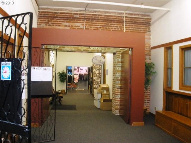 More Photos Of 2101 Main St, Baker City Storefront For Sale