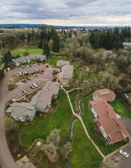 More Photos Of 2048 NE Highway 99W, McMinnville Apartments For Sale