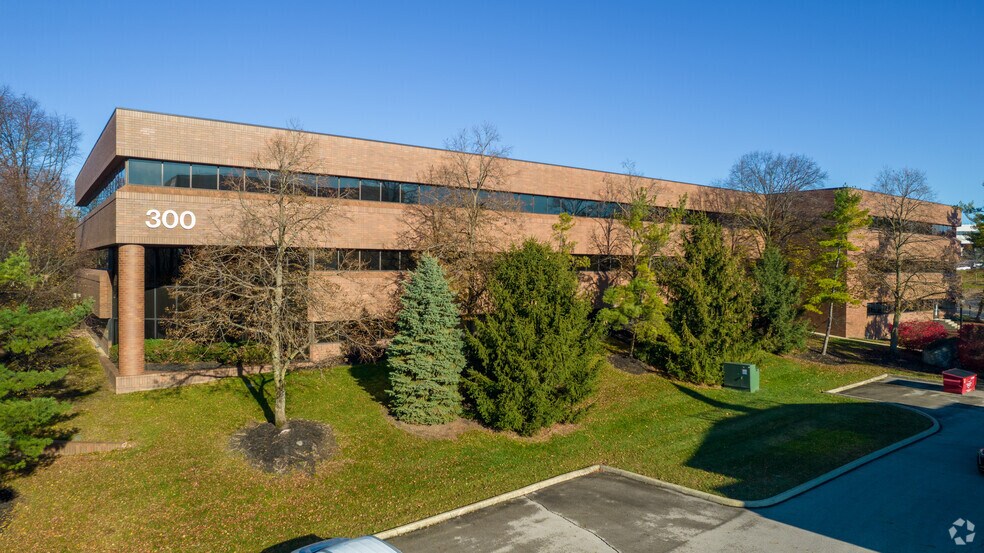 Primary Photo Of 300 W Wilson Bridge Rd, Worthington Office For Lease