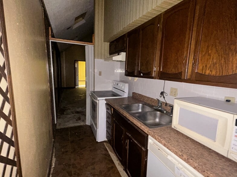 More Photos Of 7555 Morley St, Houston Office Residential For Sale