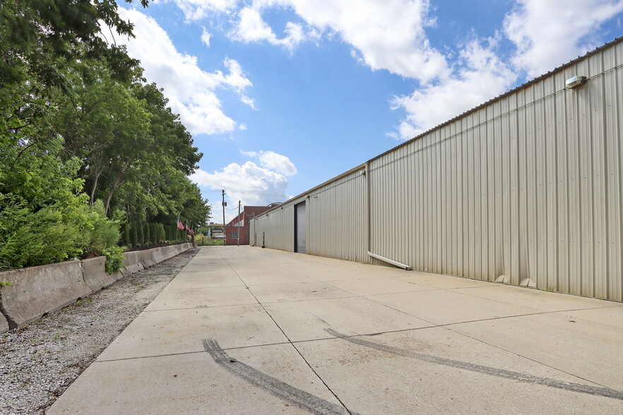 More Photos Of 1206 Washington Rd, Kenosha Auto Repair For Sale