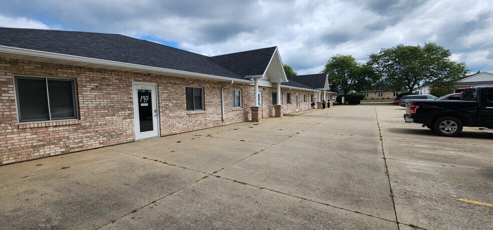 More Photos Of 3901 Wood Duck, Springfield Medical For Lease