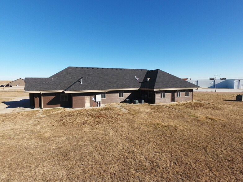 More Photos Of 202 Diamond Springs Trl, Ogallala Medical For Sale