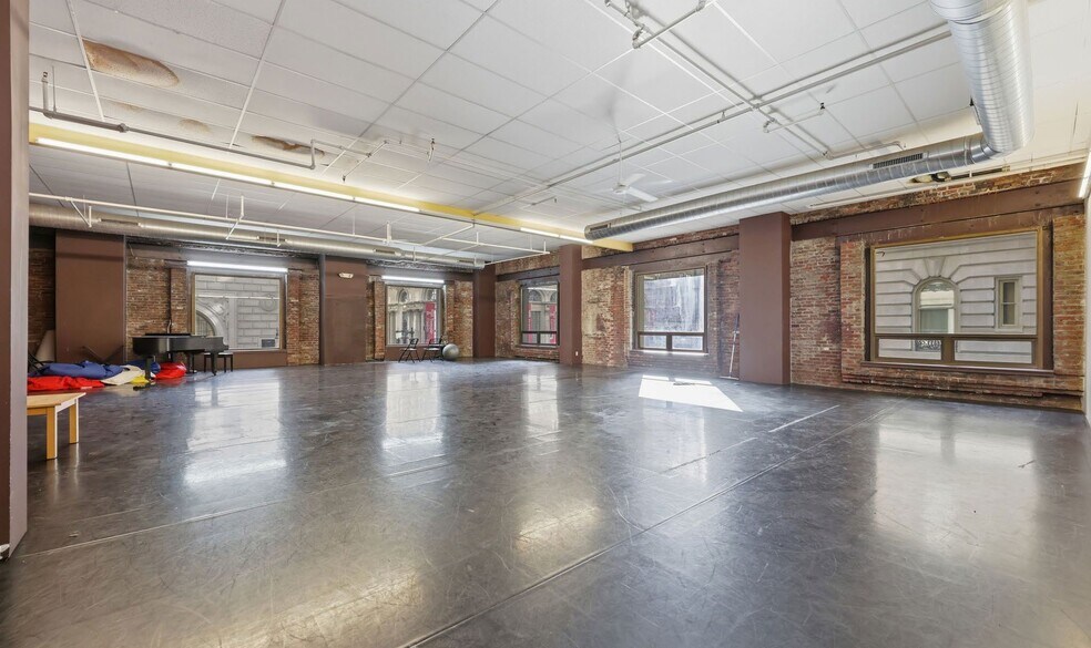 More Photos Of 1401 Walnut St, Philadelphia Apartments For Lease