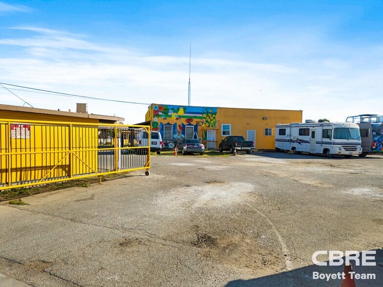 More Photos Of 5690 Cypress Rd, Oxnard Apartments For Sale