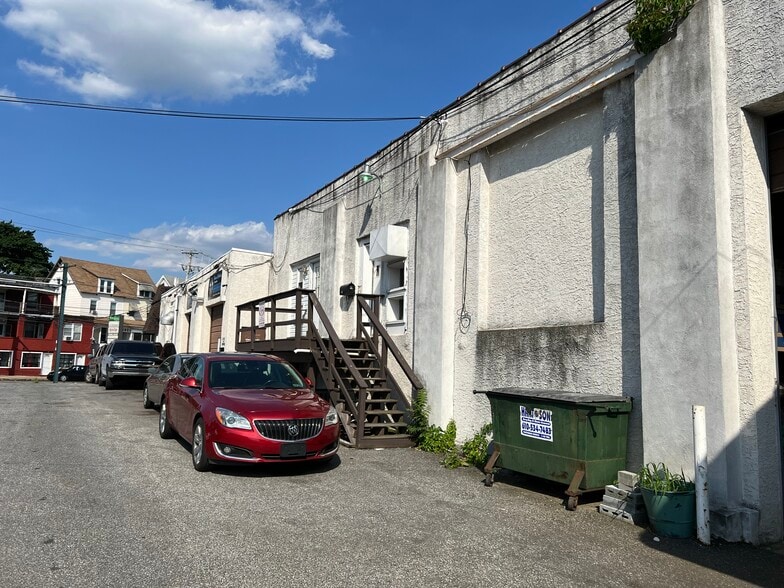 More Photos Of 410 S Springfield Rd, Clifton Heights Industrial For Sale