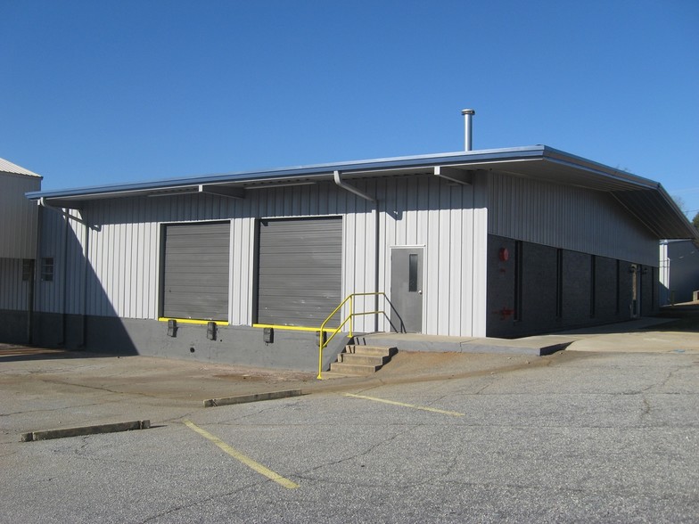 Primary Photo Of 510 Cedar Springs Ave, Spartanburg Manufacturing For Sale