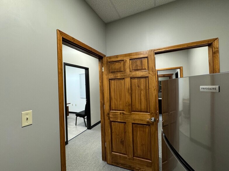 More Photos Of 6693 Transit Rd, Buffalo Freestanding For Lease