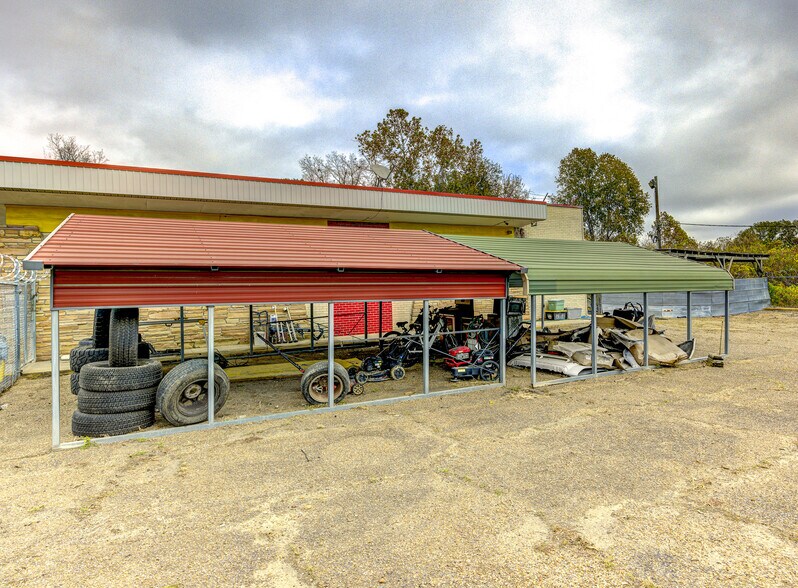 More Photos Of 3412 Washington St, Vicksburg Freestanding For Sale