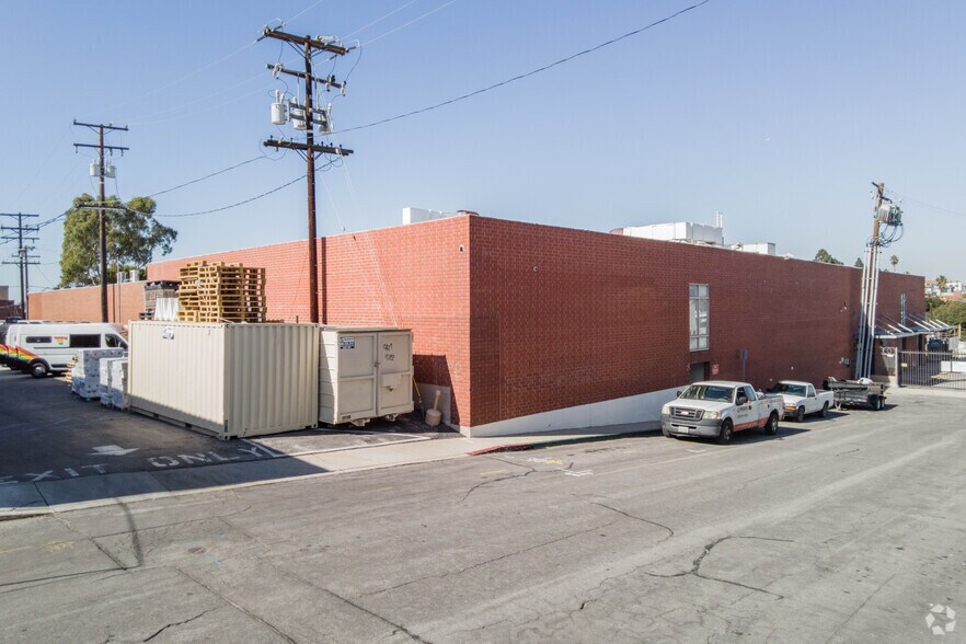 More Photos Of 124-132 Maryland St, El Segundo Unknown For Lease