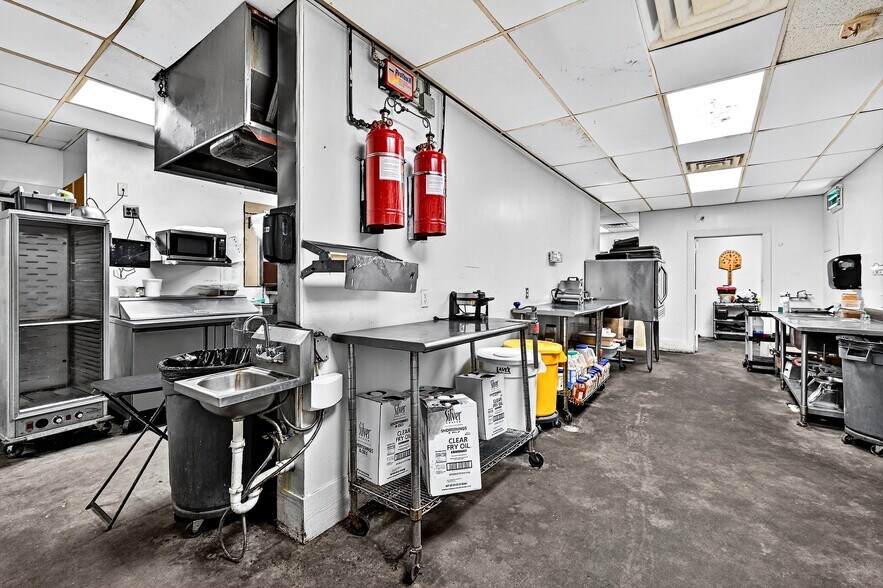 More Photos Of 301 N 1st St, Madill Restaurant For Sale