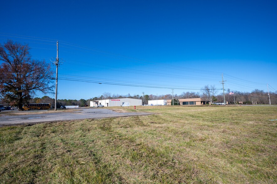 More Photos Of 1849 US-41, Calhoun Warehouse For Sale