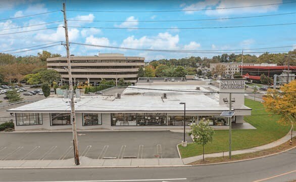 More Photos Of 110 E Route 4, Paramus General Retail For Lease