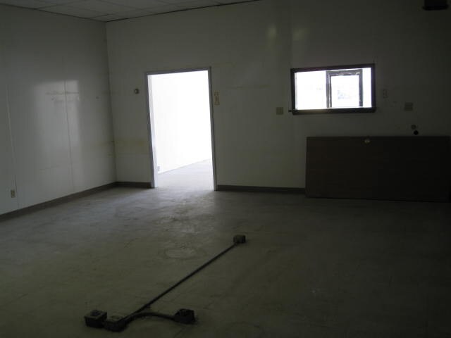 More Photos Of 100 E Washington St, East Peoria General Retail For Lease