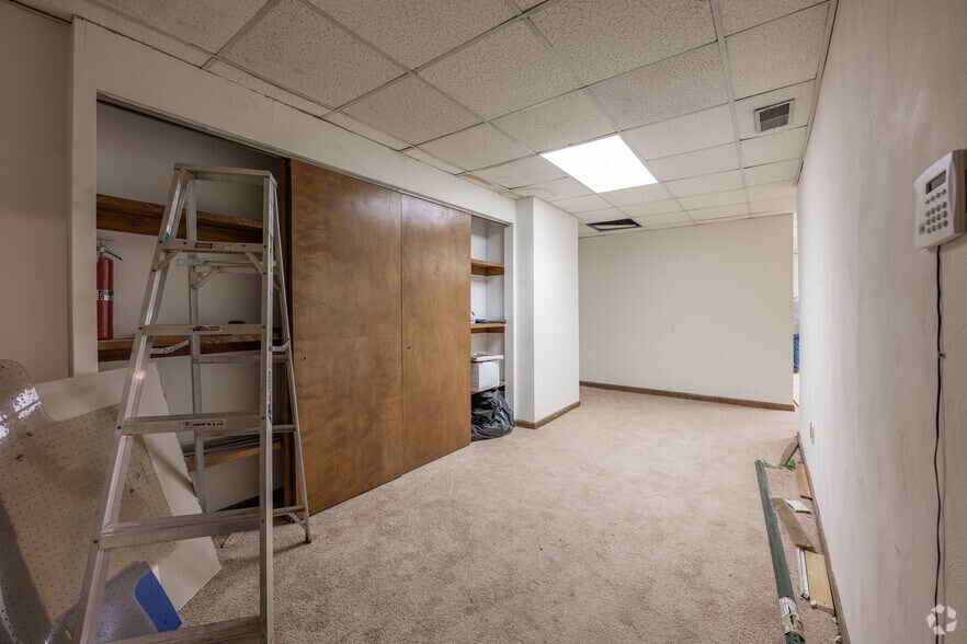 More Photos Of 816 5th Ave, Pittsburgh Office For Sale