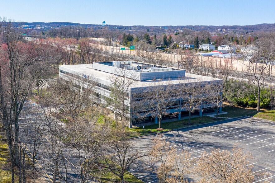 More Photos Of 10 Lanidex Plz W, Parsippany Office For Lease